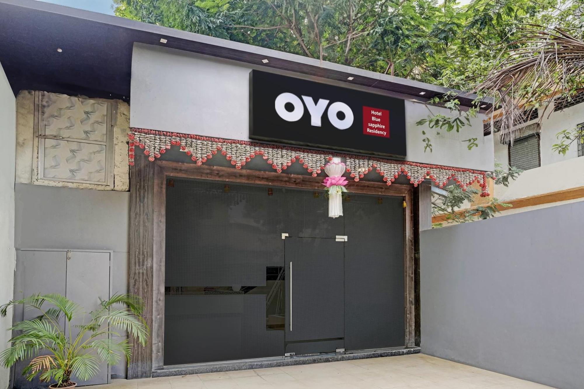 Oyo Hotel Blue Sapphire Residency Near Chhatrapati Shivaji International Airport Мумбаи Экстерьер фото
