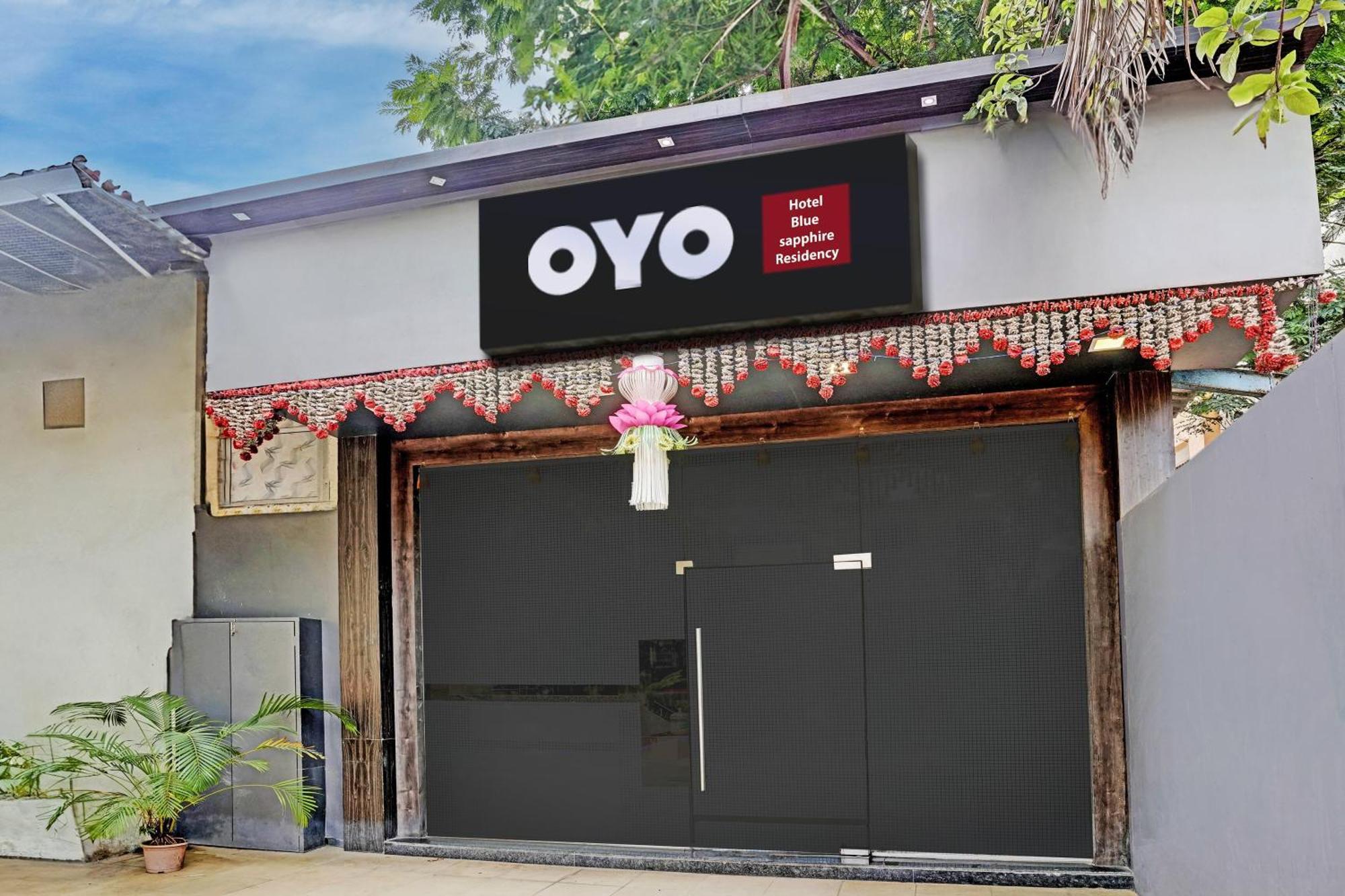 Oyo Hotel Blue Sapphire Residency Near Chhatrapati Shivaji International Airport Мумбаи Экстерьер фото